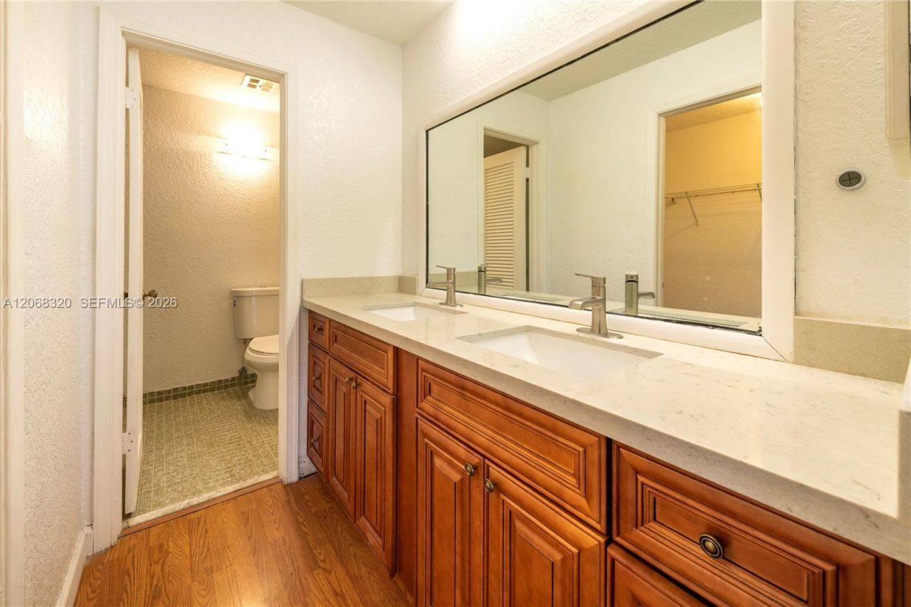 8555 NW 10th St , Unit B106, Plantation, FL 33322 Photo