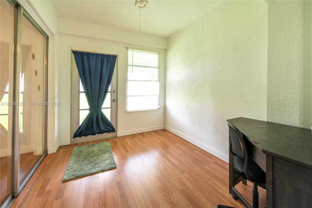 8555 NW 10th St , Unit B106, Plantation, FL 33322 Photo