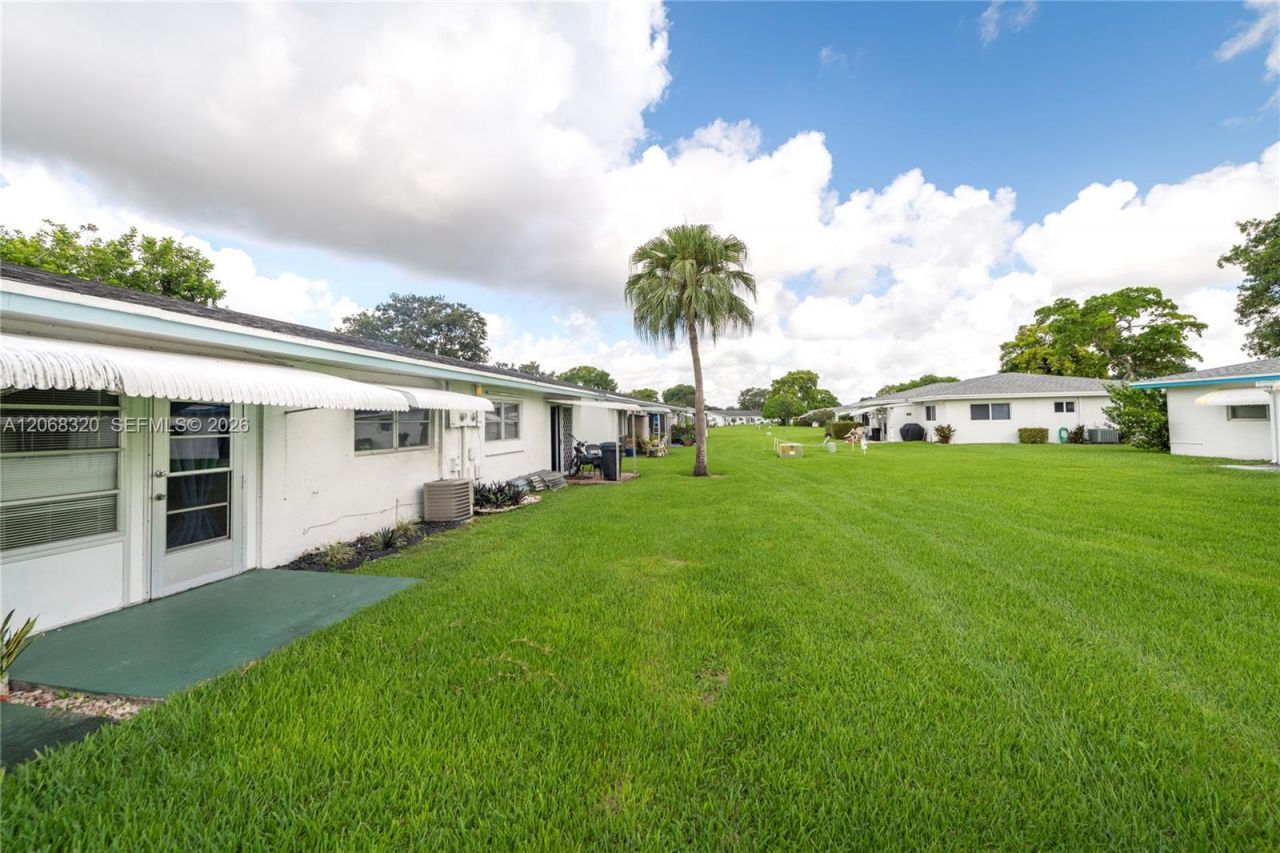 8555 NW 10th St , Unit B106, Plantation, FL 33322 Photo