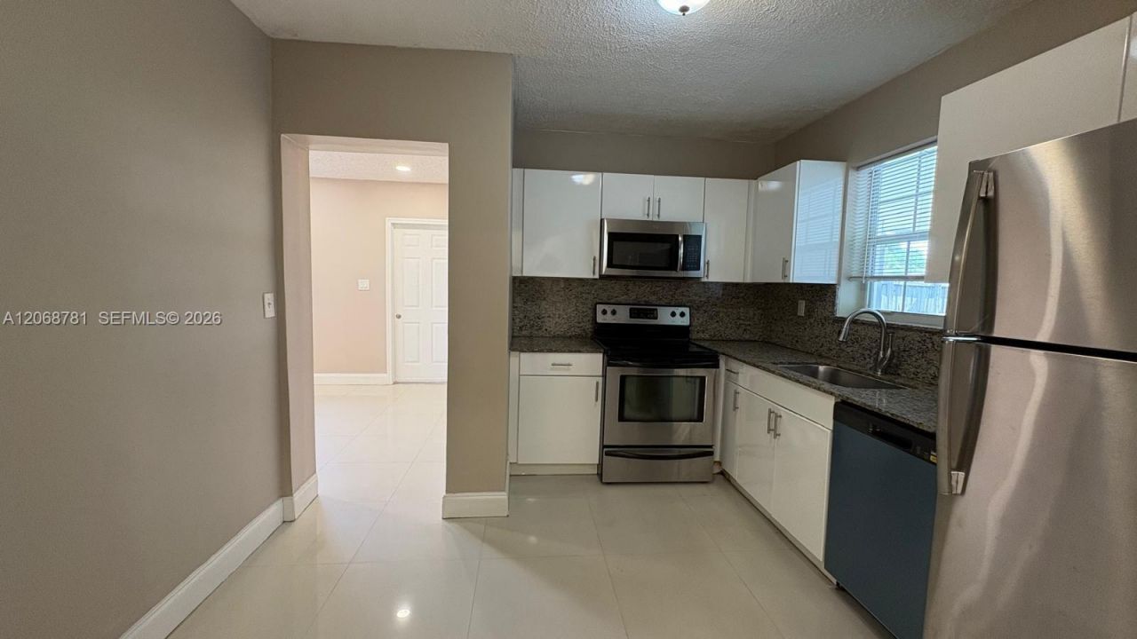 251 N 68th Ter, Unit 251, Hollywood, FL 33024 Photo