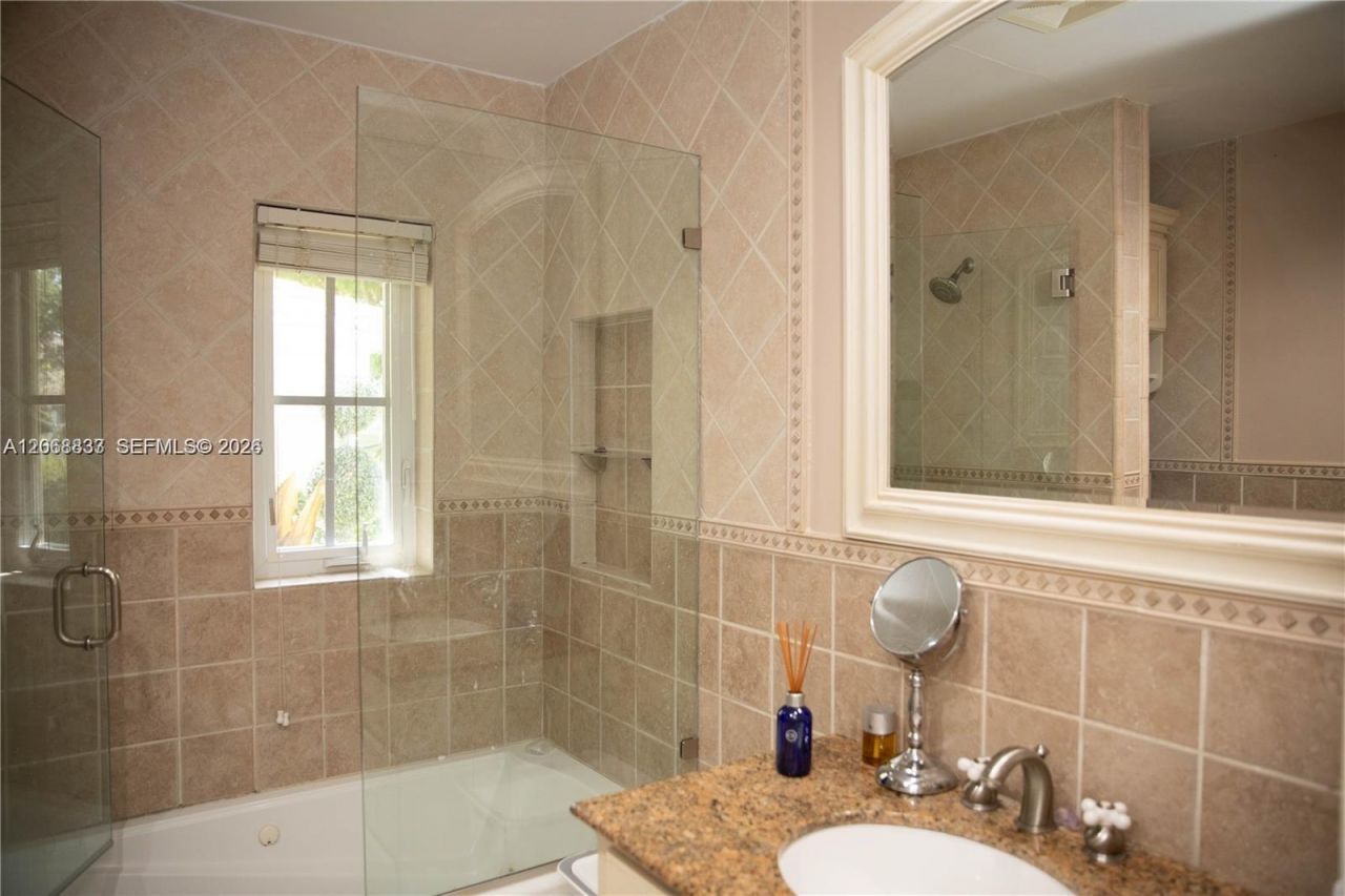 8305 SW 171st St , Palmetto Bay, FL 33157 Photo