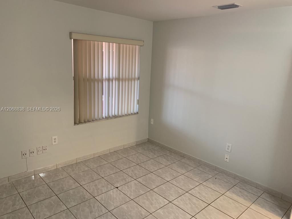 12447 NW 7th St , Miami, FL 33182 Photo