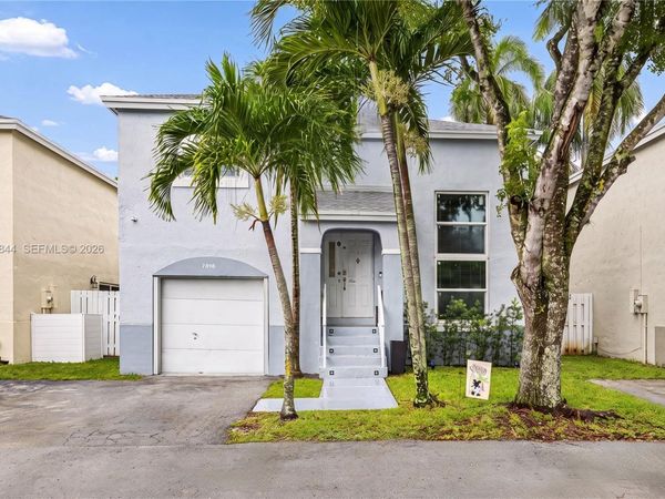 7216 SW 44th Ct , Davie, FL 33314