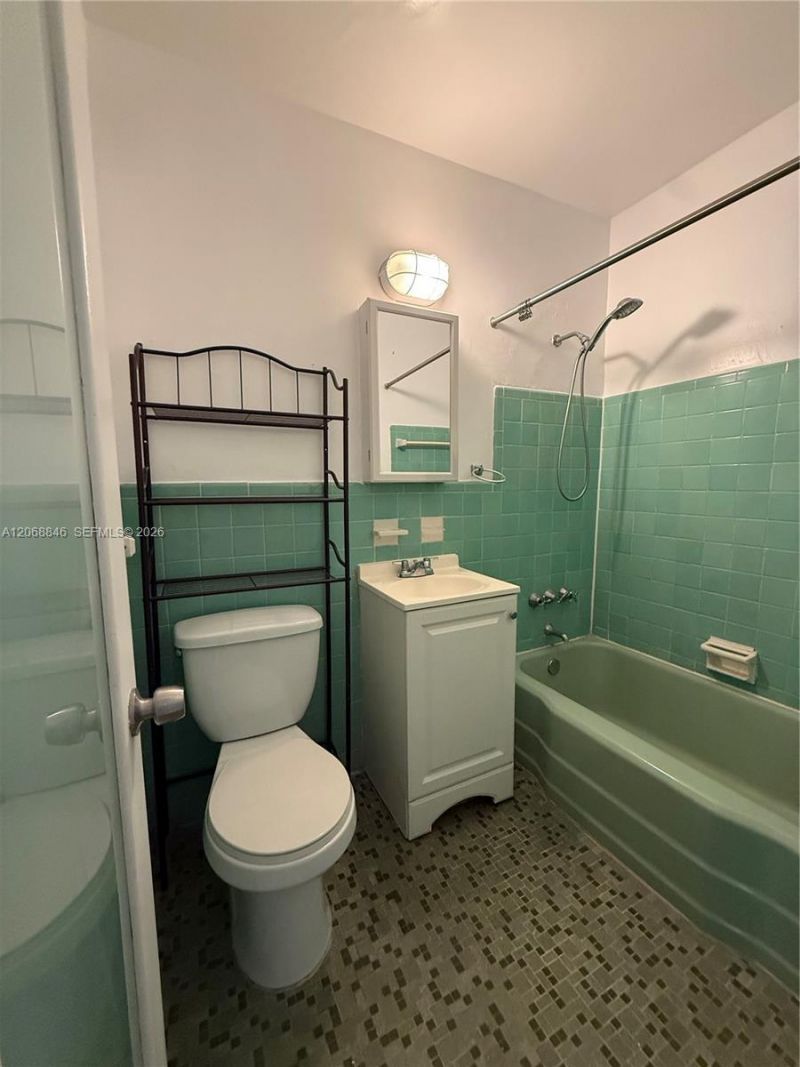 1616 Michigan Ave , Unit 15, Miami Beach, FL 33139 Photo