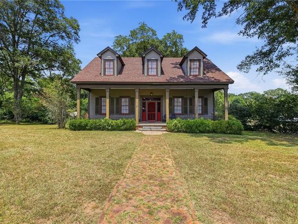 404 LIBERTY Street , Osyka, MS 39657