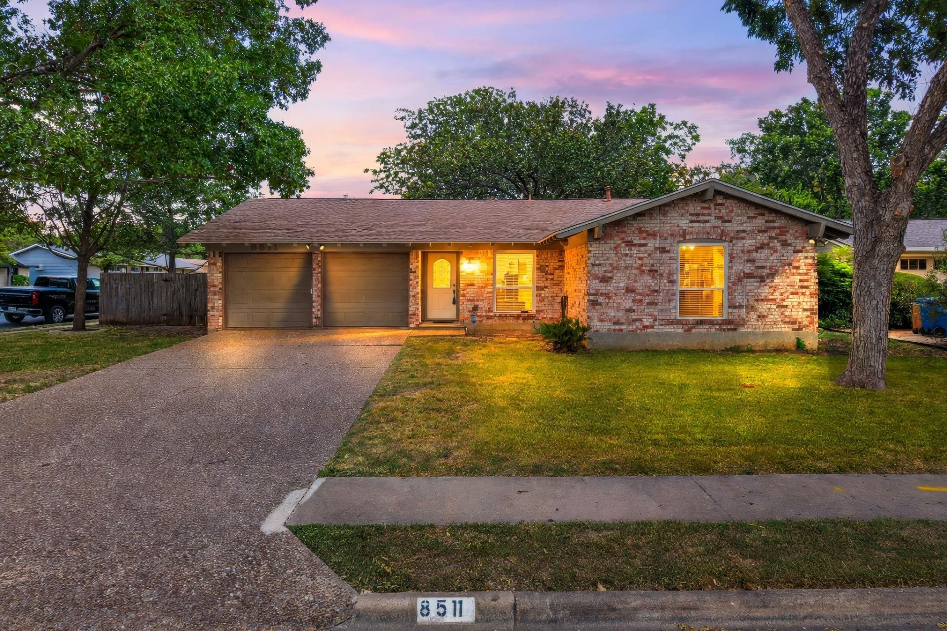 8511 Daleview Dr, Austin, TX 78757 Main Photo
