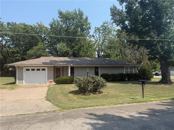 2400 Linda Jean Drive, Independence, KS 67301