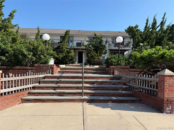 65 W Broadway, Unit 11B, Long Beach, NY 11561