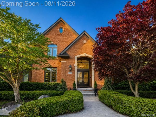 24750 Franklin Farms Drive, Franklin Village, Mi 48025