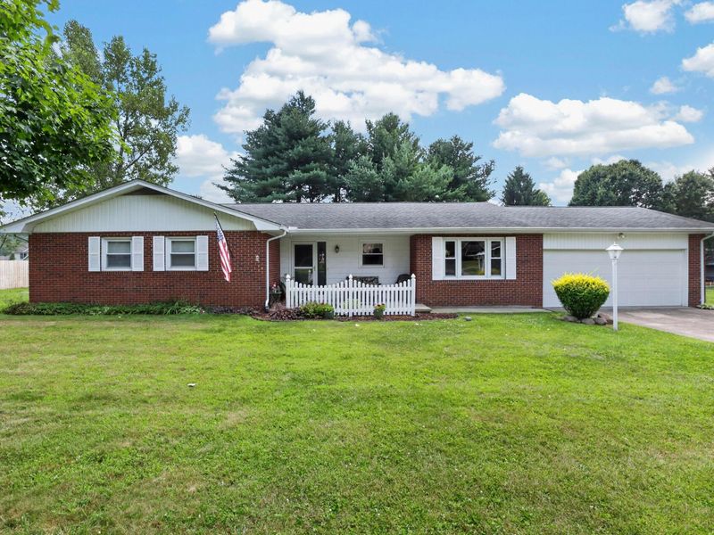 743 Carpico Drive NE, Lancaster, OH 43130 Photo 1