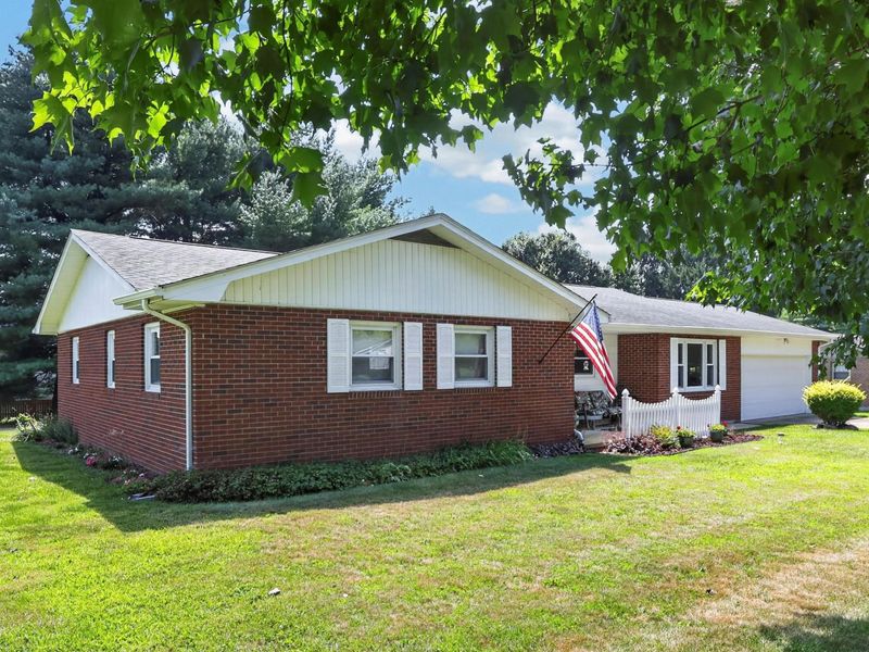 743 Carpico Drive NE, Lancaster, OH 43130 Photo 4
