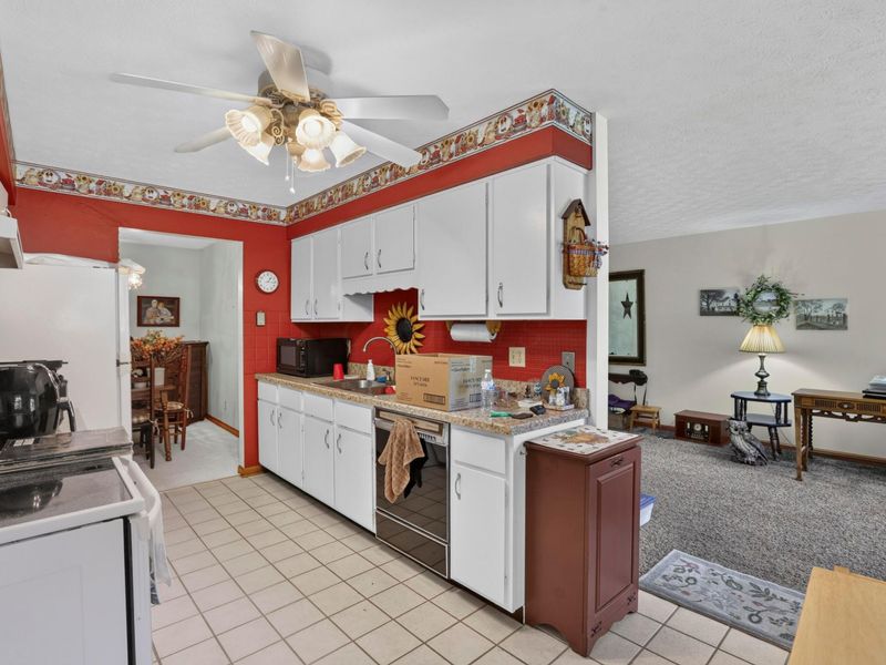 743 Carpico Drive NE, Lancaster, OH 43130 Photo 7