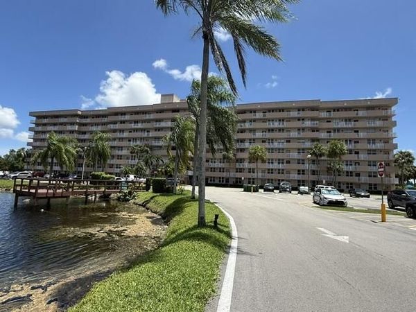 250 JACARANDA Drive, Unit 804, Plantation, FL 33324