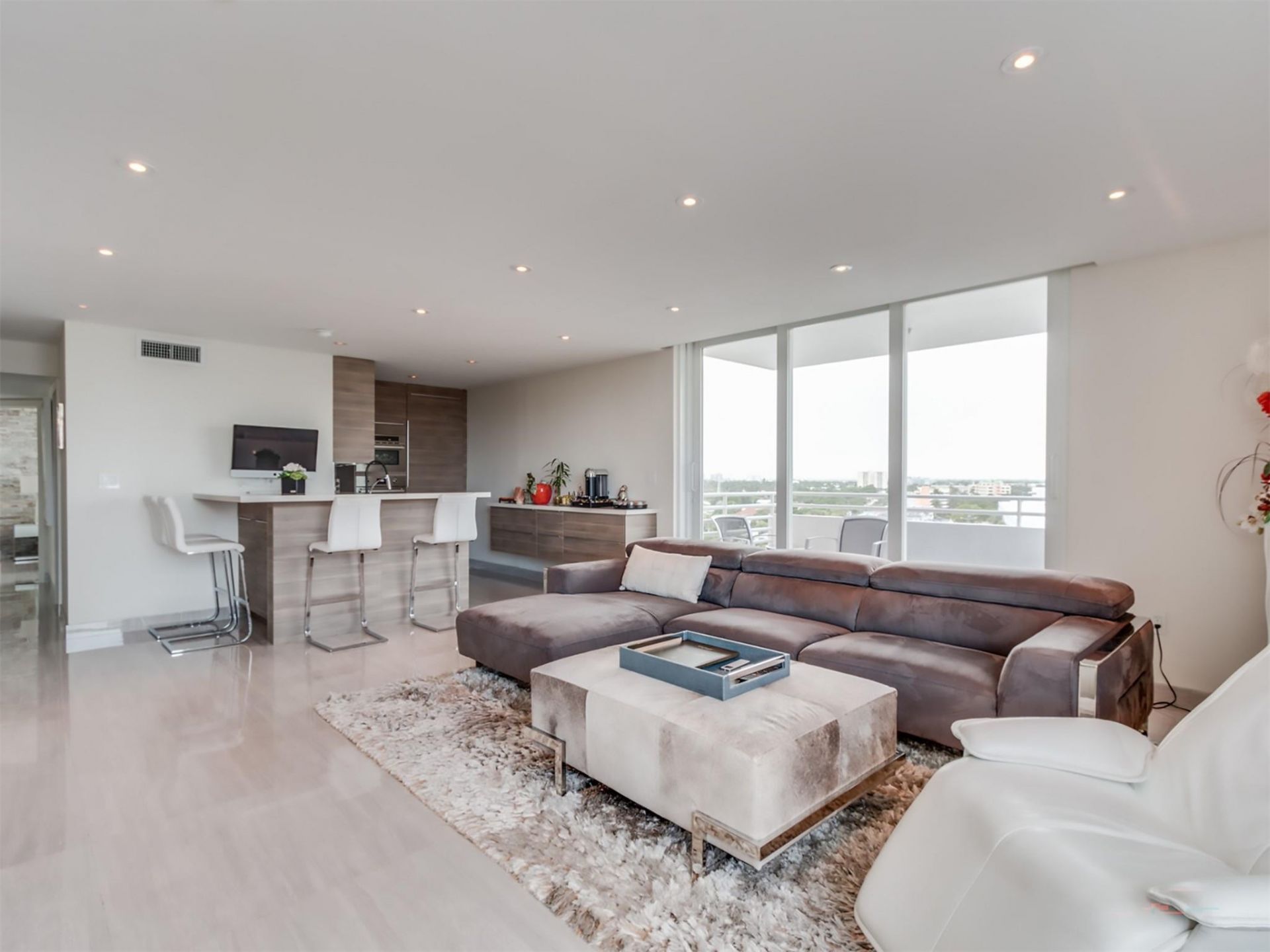 888 Intracoastal Drive, Unit 10E, Fort Lauderdale, FL 33304 Photo