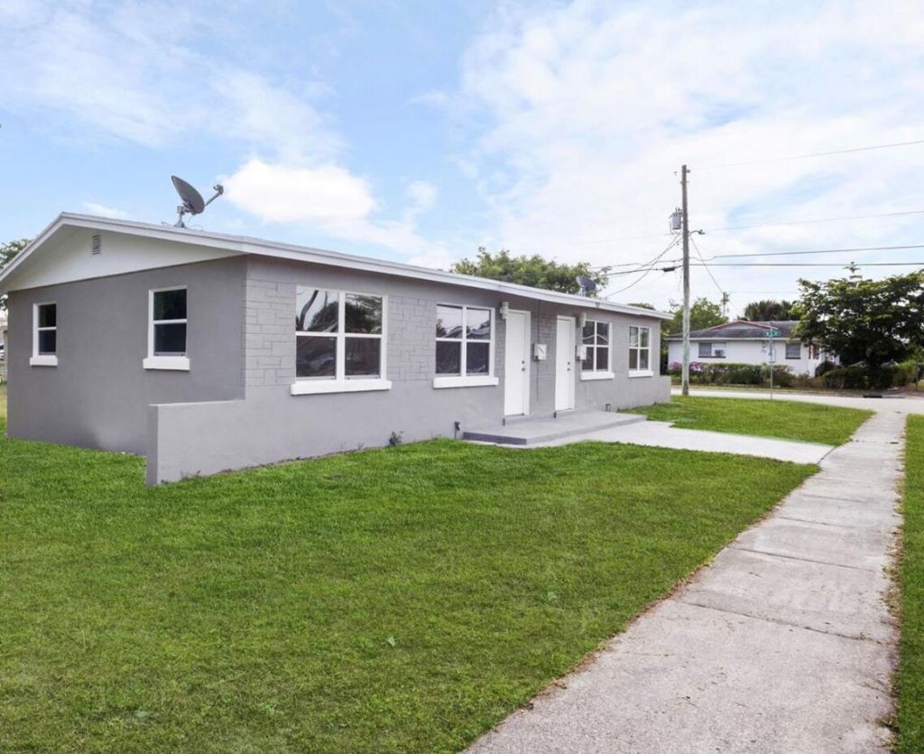 968 W 9th Street, Unit B2, Riviera Beach, FL 33404 Photo