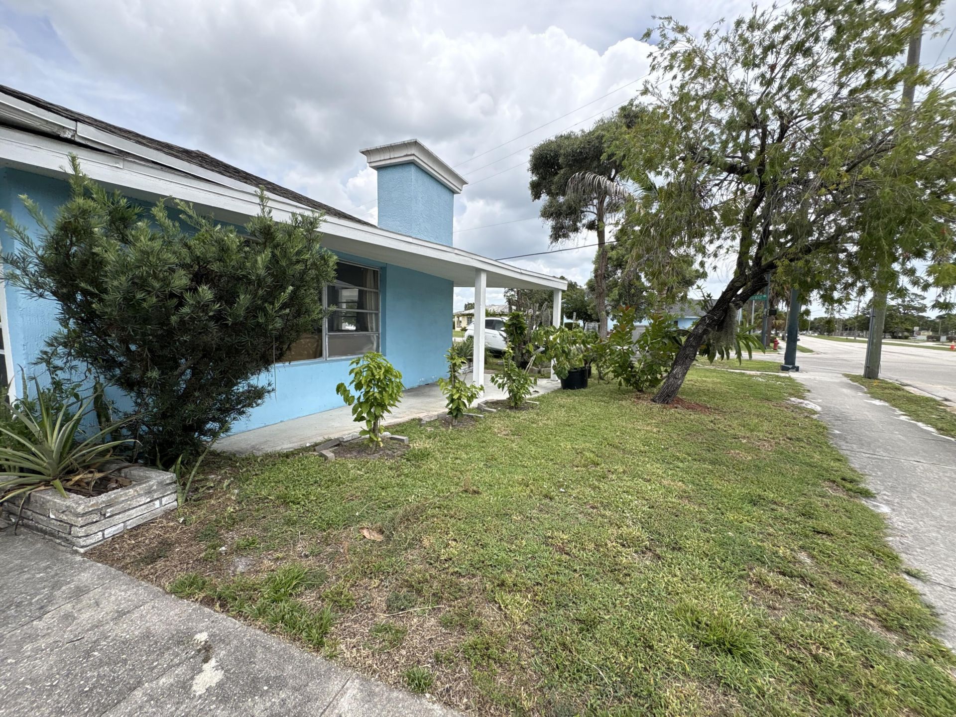 1001 Sunrise Boulevard, Fort Pierce, FL 34950 Photo