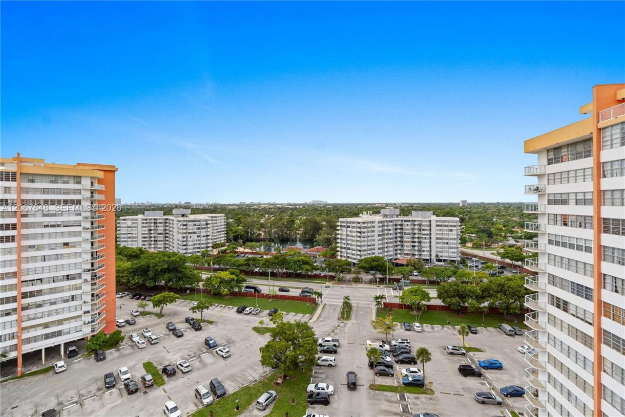 1301 NE Miami Gardens Dr, Unit 1515W, Miami, FL 33179 Photo