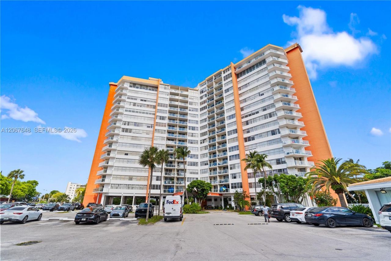 1301 NE Miami Gardens Dr, Unit 1515W, Miami, FL 33179 Photo