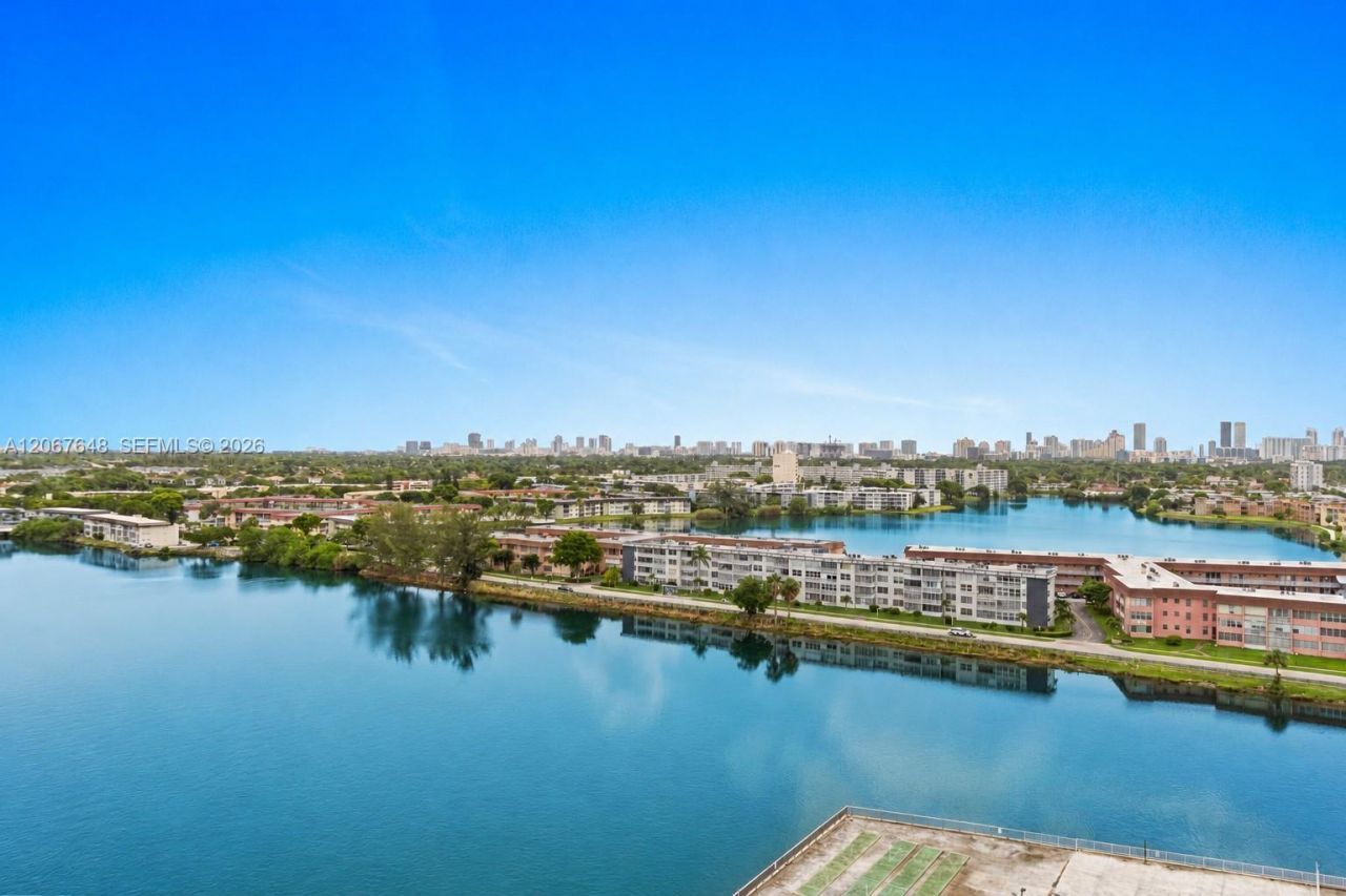 1301 NE Miami Gardens Dr, Unit 1515W, Miami, FL 33179 Photo