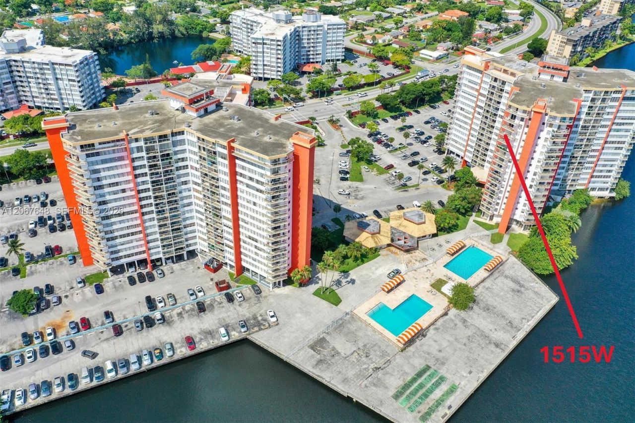 1301 NE Miami Gardens Dr, Unit 1515W, Miami, FL 33179 Photo