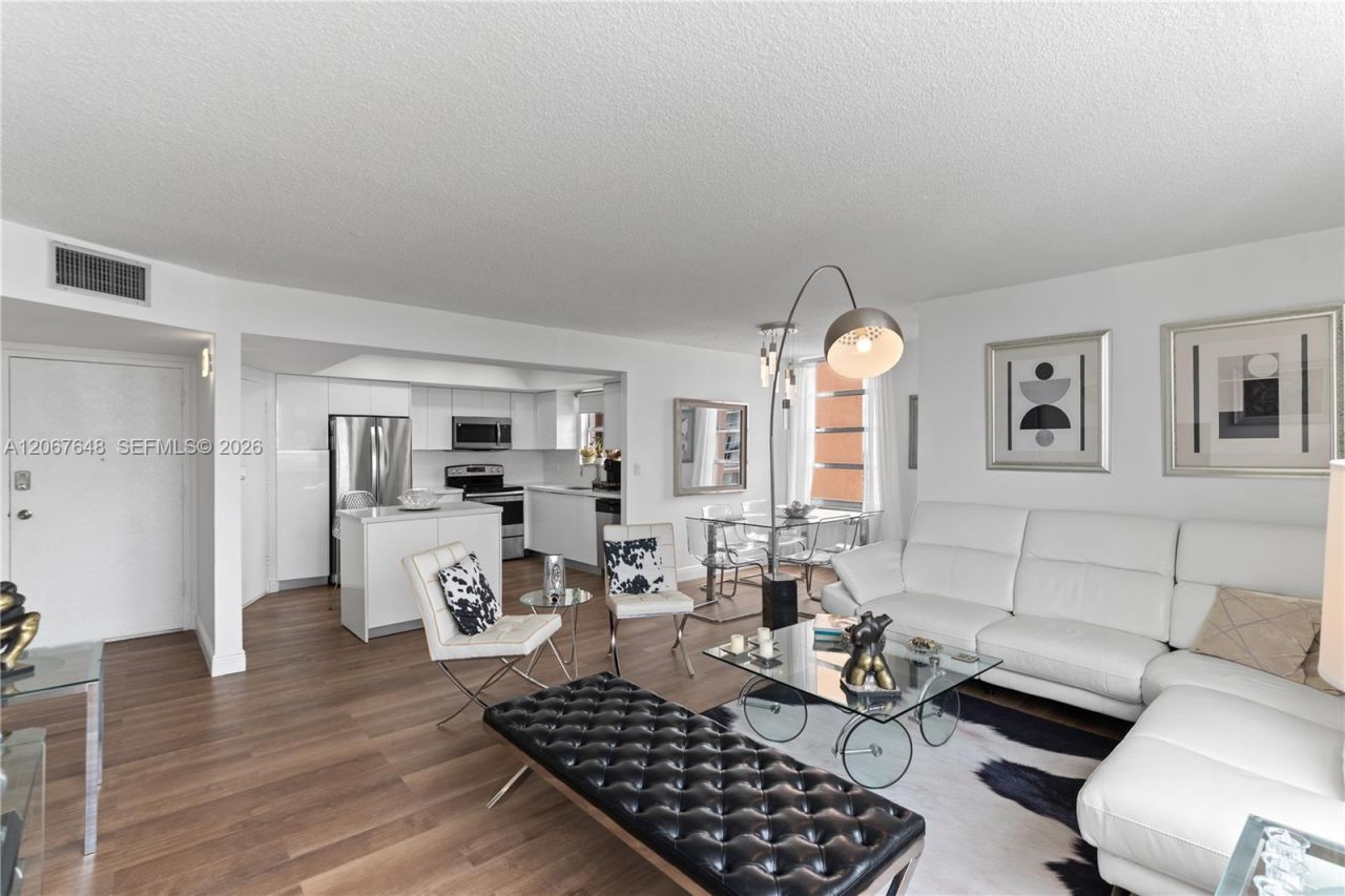 1301 NE Miami Gardens Dr, Unit 1515W, Miami, FL 33179 Photo