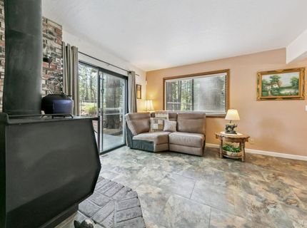 1735 Nadowa Street, South Lake Tahoe, CA 96150 Photo