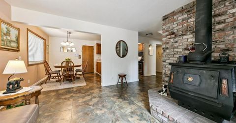 1735 Nadowa Street, South Lake Tahoe, CA 96150 Photo