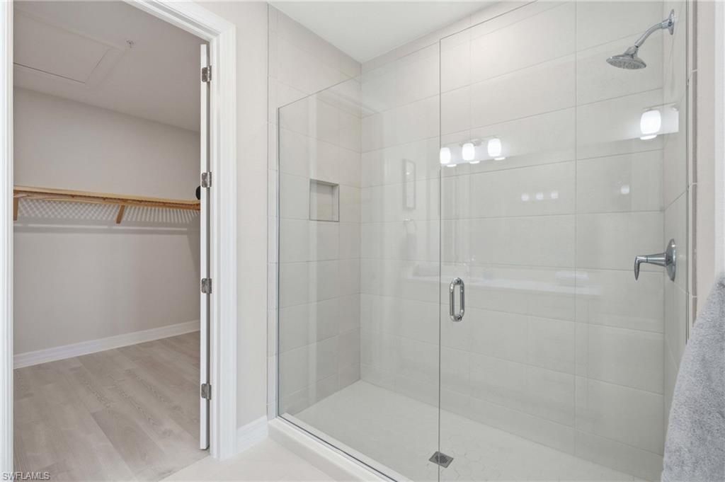239 Indies Dr E, Unit 202, Naples, FL 34114 Photo