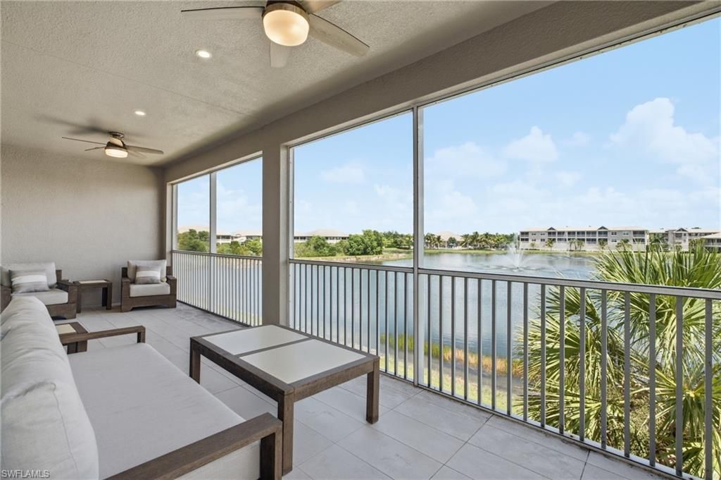 239 Indies Dr E, Unit 202, Naples, FL 34114 Photo
