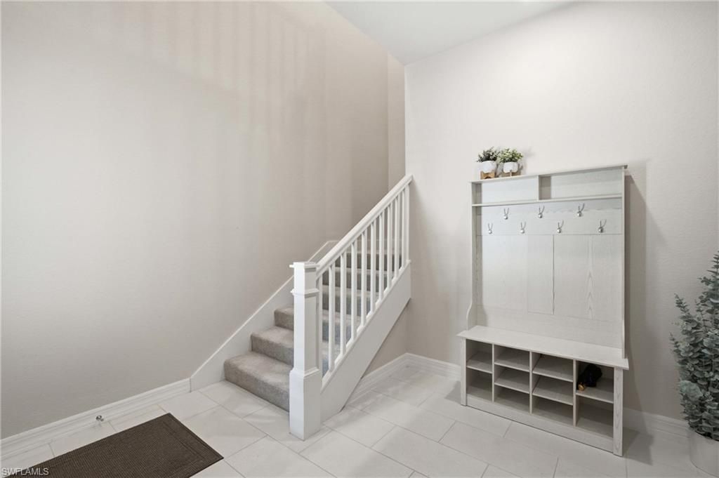 239 Indies Dr E, Unit 202, Naples, FL 34114 Photo