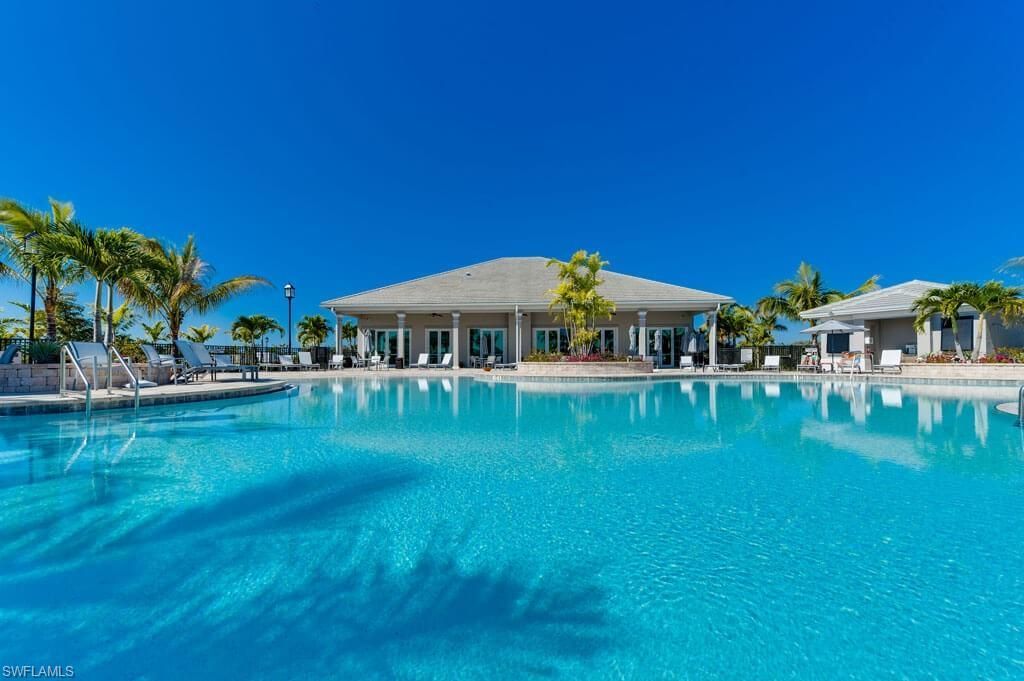 239 Indies Dr E, Unit 202, Naples, FL 34114 Photo