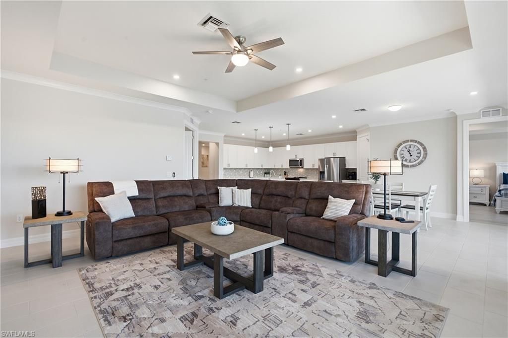 239 Indies Dr E, Unit 202, Naples, FL 34114 Photo