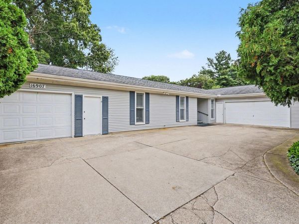 16907 Colony Drive, South Bend, IN 46635