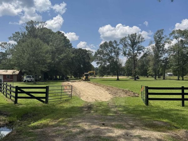 30431 Greenwell Springs Rd, Greenwell Springs, LA 70739