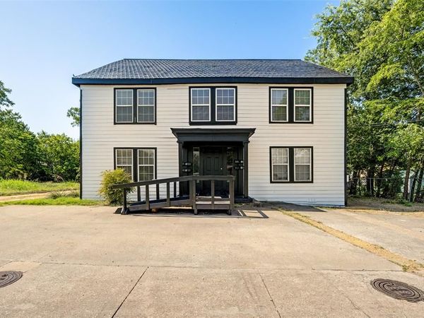 3607 Lee Street , Greenville, TX 75401