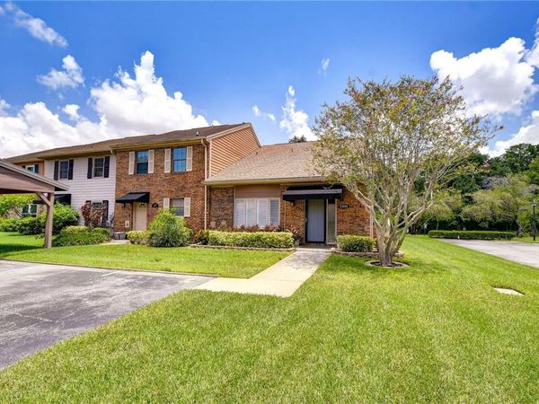 5301 BRADBURY COURT, TAMPA, FL 33624