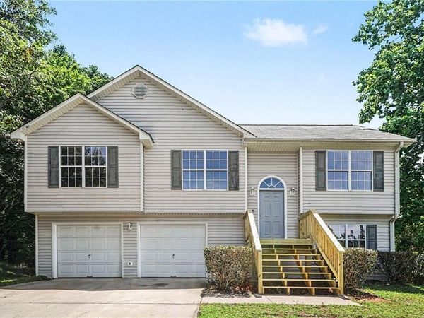 4967 Mckinley Drive , Lula, GA 30554