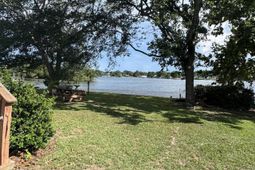 1665 Taw Caw Drive photo 4