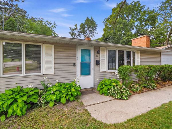 131 Oak Drive, DeKalb, IL 60115