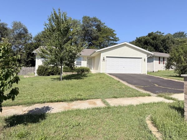 632 Larnell Lane , Rockford, IL 61101