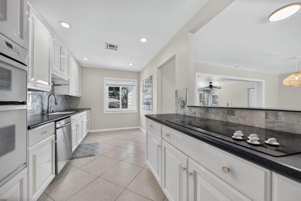2288 NE Patrician Street, Jensen Beach, FL 34957 Photo