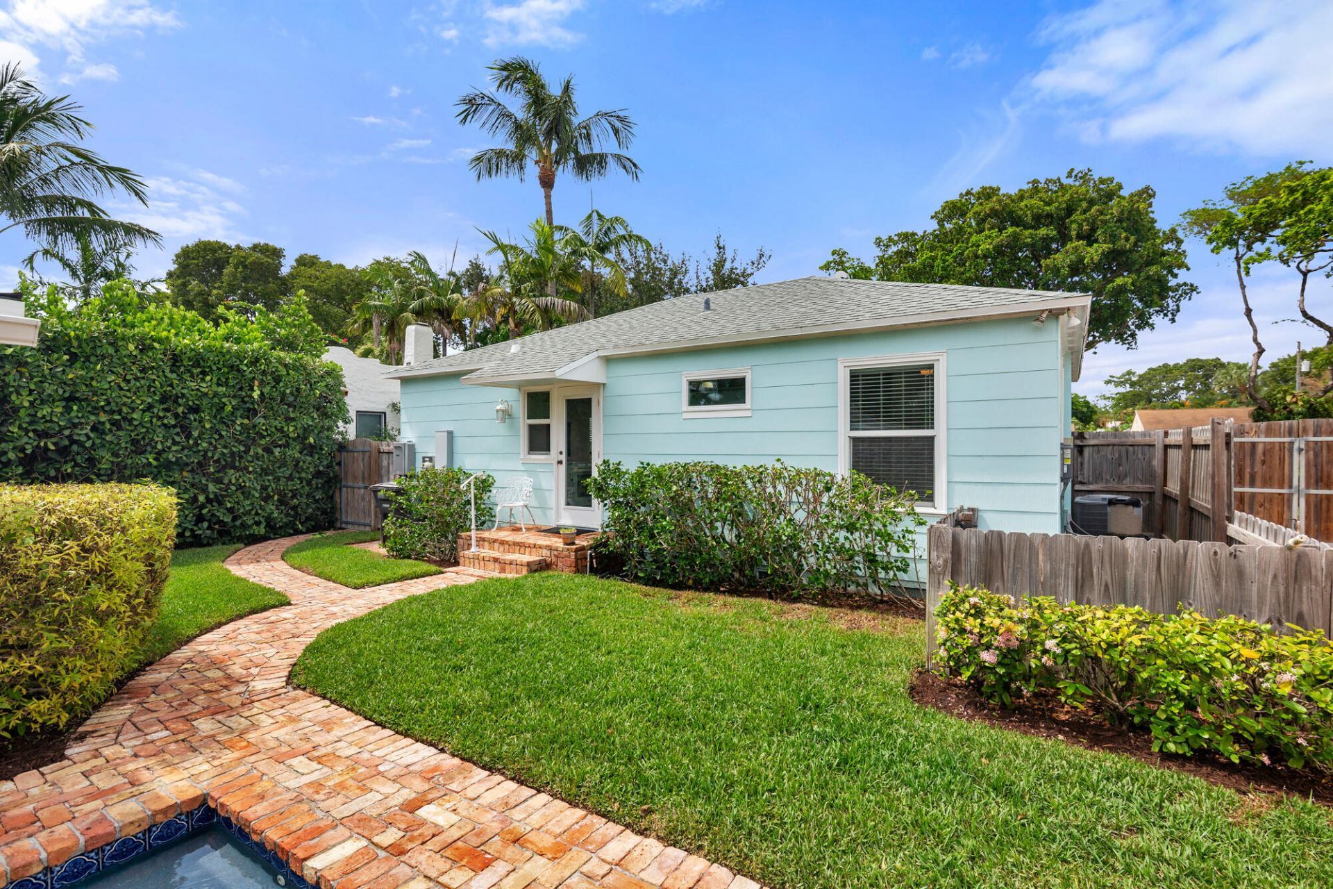 816 Avon Road, West Palm Beach, FL 33401 Photo