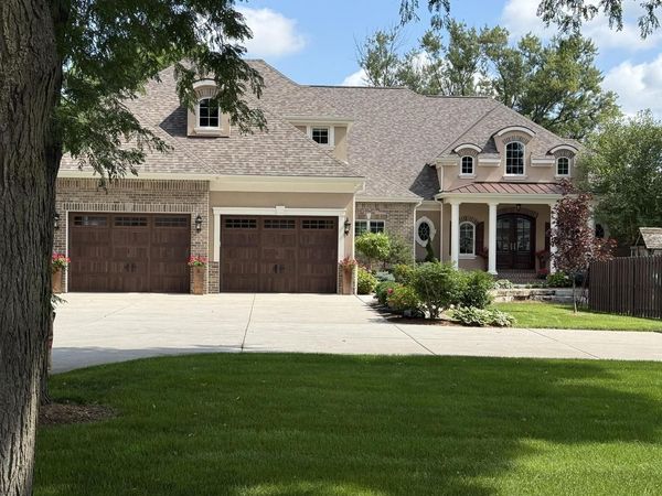 1006 W Wisconsin AVENUE, Oconomowoc, WI 53066