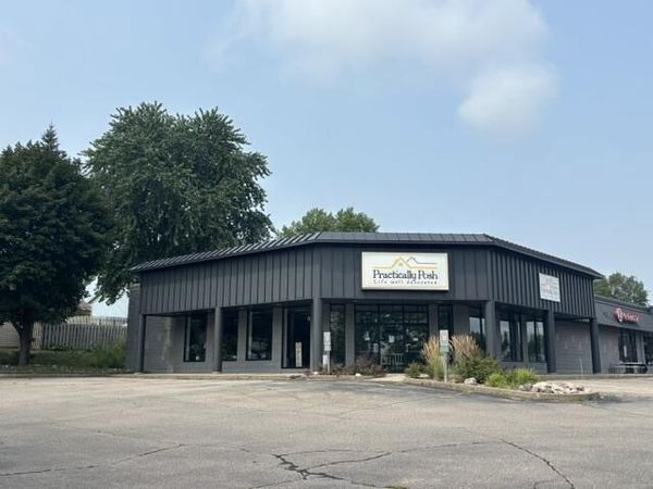 990 12th AVENUE S, Onalaska, WI 54650