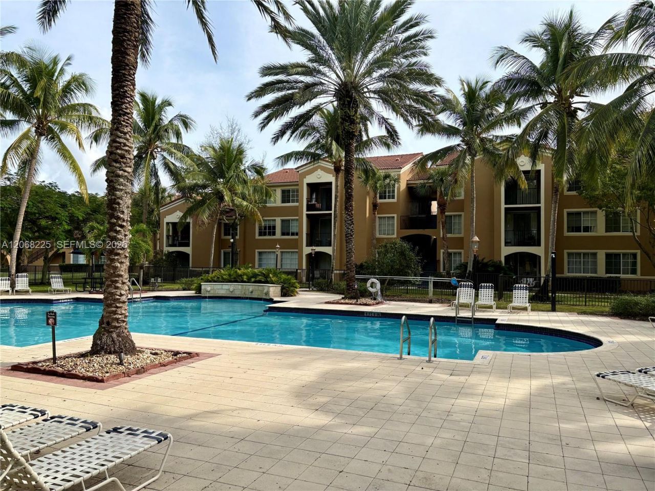 8030 N Nob Hill Rd , Unit 105, Tamarac, FL 33321 Photo