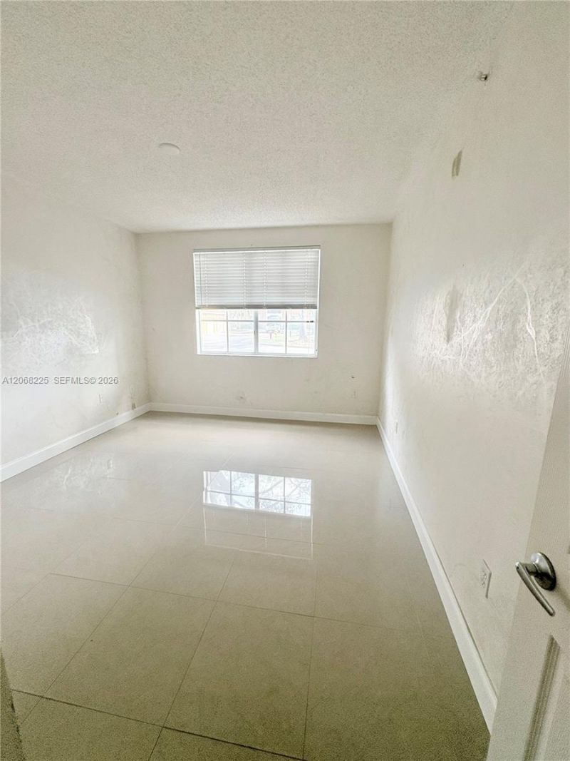 8030 N Nob Hill Rd , Unit 105, Tamarac, FL 33321 Photo