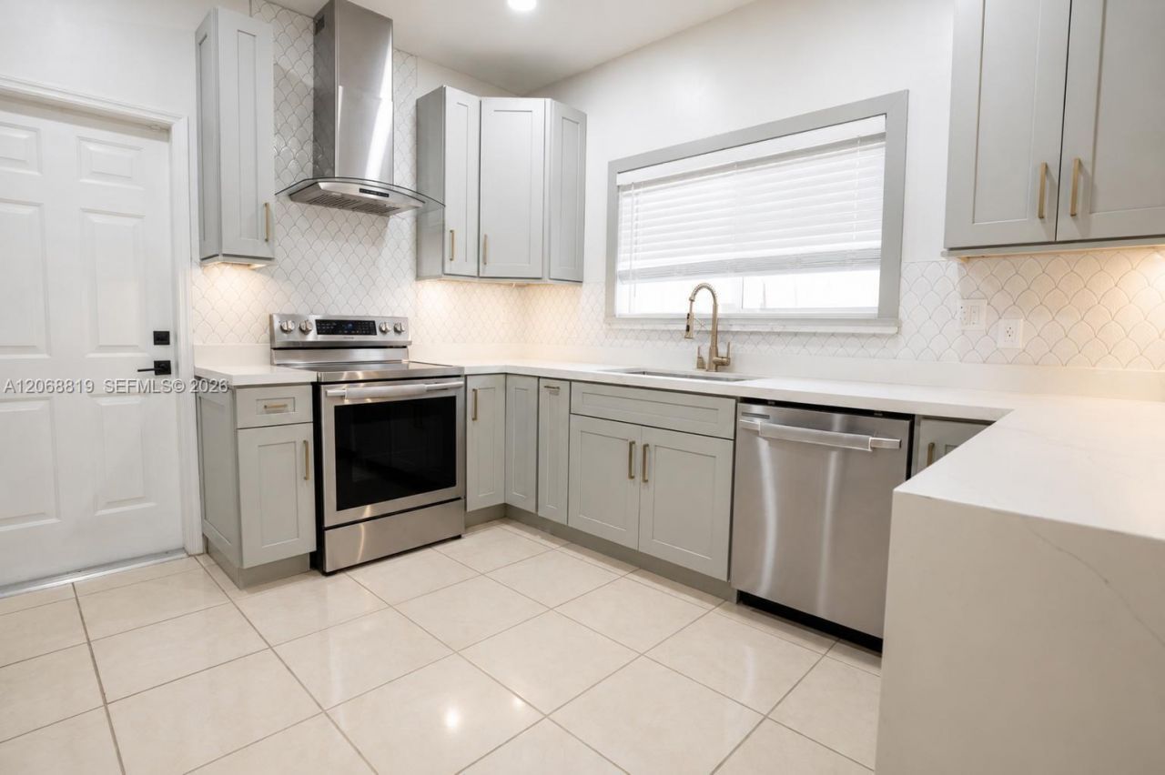 2721 NE 42nd Ave, Homestead, FL 33033 Photo