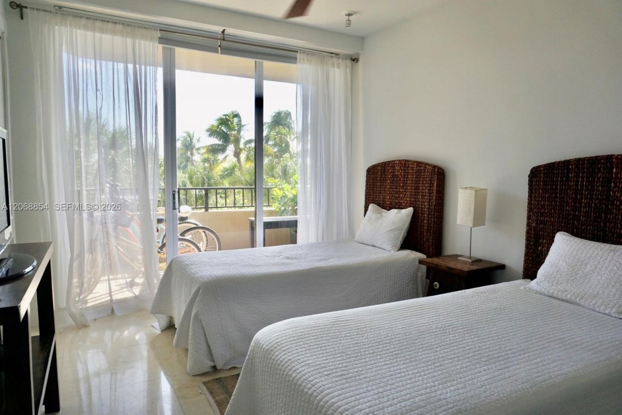 151 Crandon Blvd, Unit 341, Key Biscayne, FL 33149 Photo