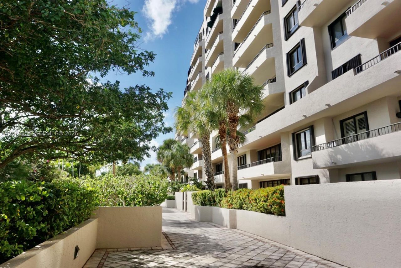 151 Crandon Blvd, Unit 341, Key Biscayne, FL 33149 Photo