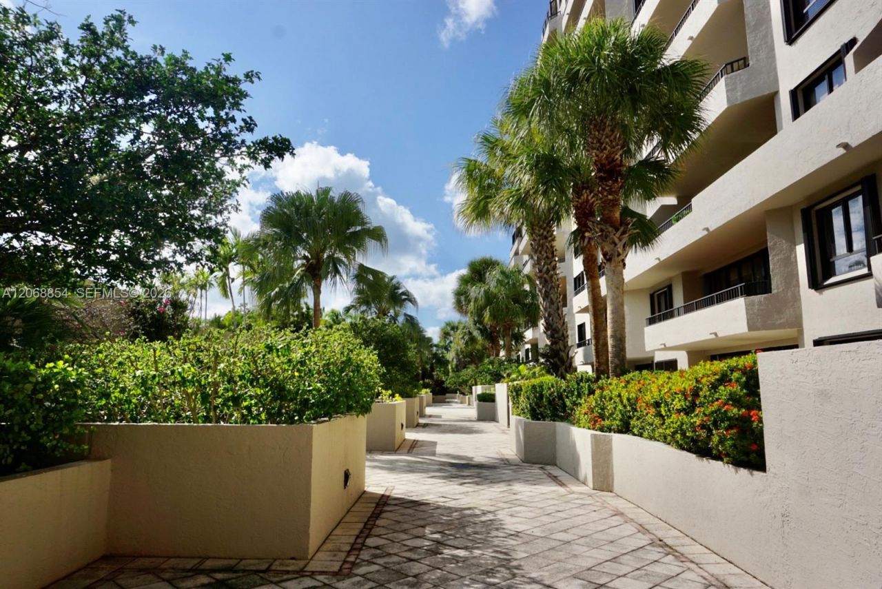 151 Crandon Blvd, Unit 341, Key Biscayne, FL 33149 Photo